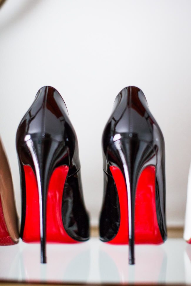 fashion blogger mia mia mine christian louboutin heels