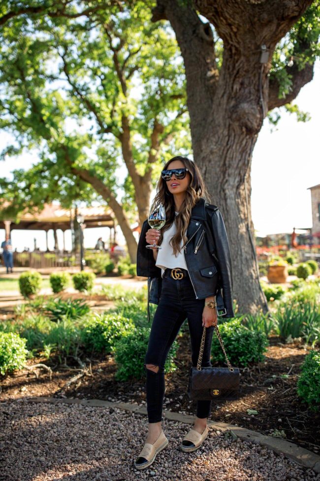 fashion blogger mia mia mine at grape creek vineyards in austin texas