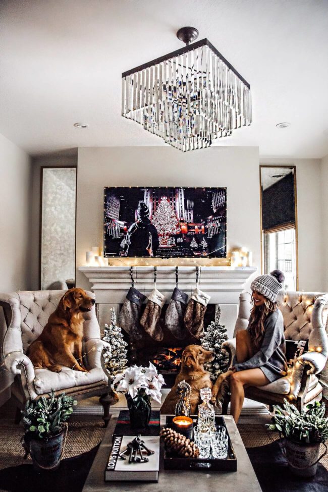 fashion blogger mia mia mine's christmas decor with golden retrievers