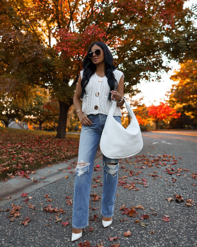 fashion blogger wearing agolde 90s pinch waist jeans